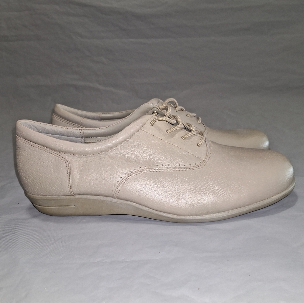 Dr. Scholls Slip Registrant Lace Up Shoe's Beige Leather Size 11W